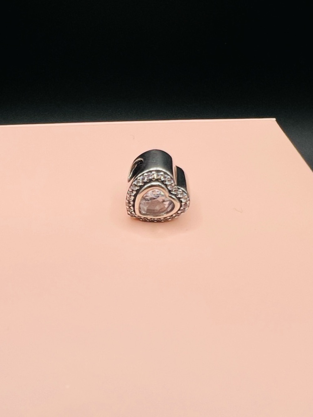 Pandora Sparkling Love Charm - Picture 2 of 9